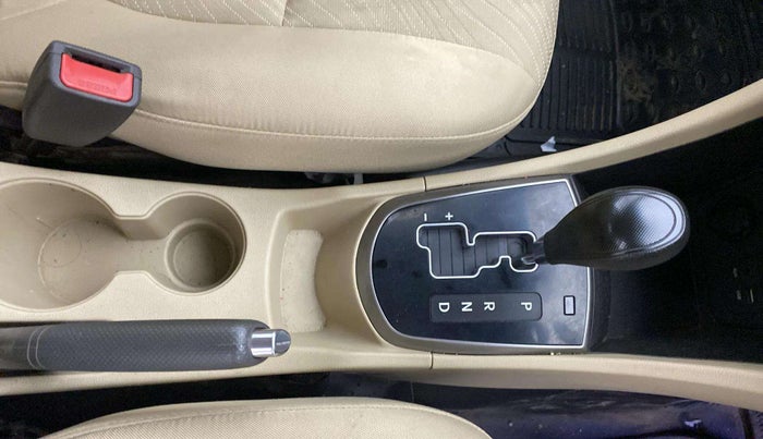 2017 Hyundai Verna 1.6 VTVT SX AT, Petrol, Automatic, 74,184 km, Gear Lever