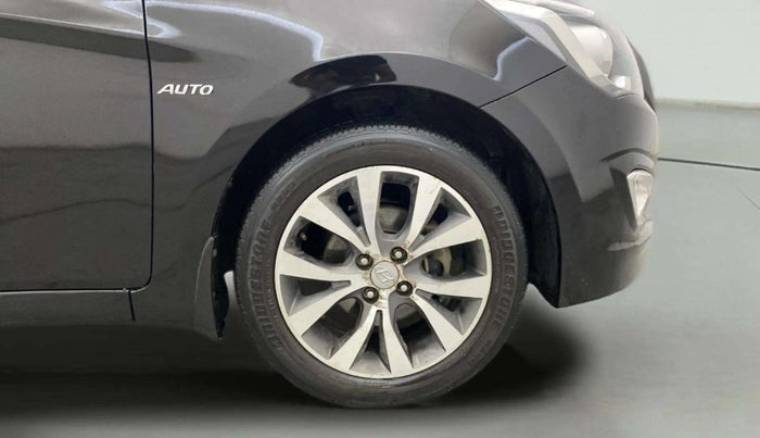 2017 Hyundai Verna 1.6 VTVT SX AT, Petrol, Automatic, 74,184 km, Right Front Wheel