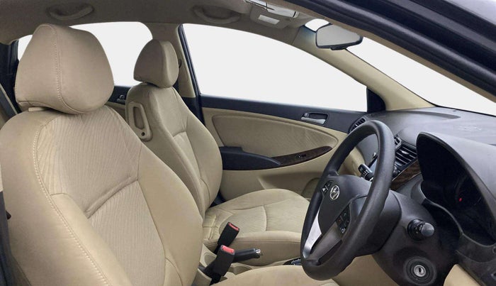 2017 Hyundai Verna 1.6 VTVT SX AT, Petrol, Automatic, 74,184 km, Right Side Front Door Cabin