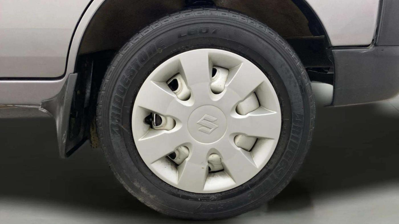 2014 Maruti Eeco 5 STR WITH A/C+HTR, Petrol, Manual, 61,034 km, Right Front Wheel