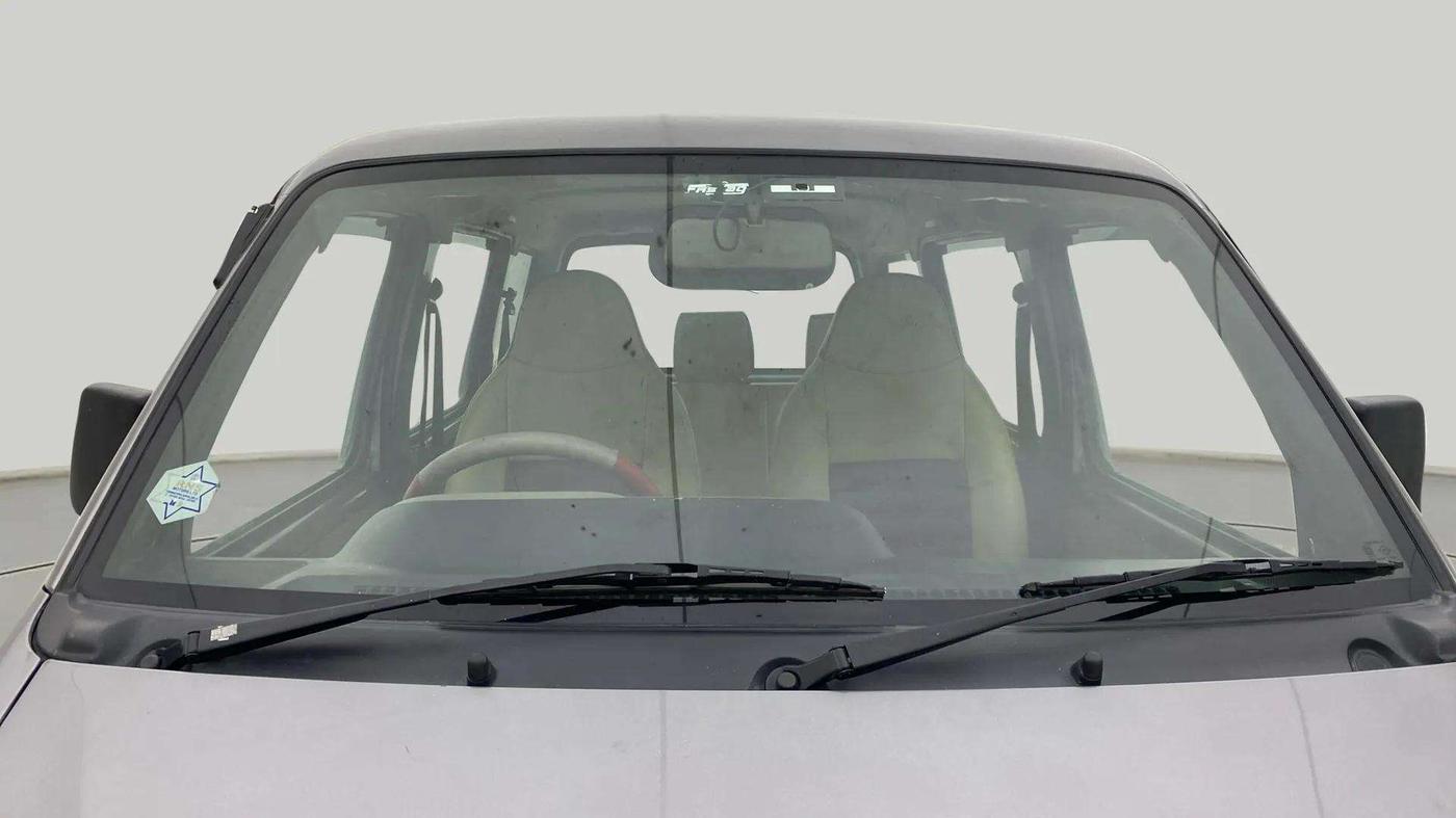 2014 Maruti Eeco 5 STR WITH A/C+HTR, Petrol, Manual, 61,034 km, Front Windshield
