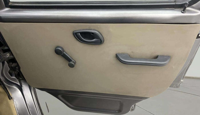2014 Maruti Eeco 5 STR WITH A/C+HTR, Petrol, Manual, 61,034 km, Driver Side Door Panels Control
