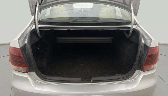 2017 Volkswagen Vento HIGHLINE PETROL AT, Petrol, Automatic, 61,985 km, Boot Inside