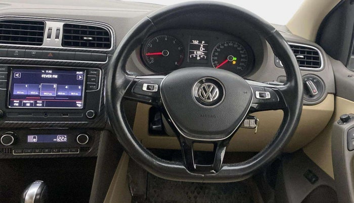 2017 Volkswagen Vento HIGHLINE PETROL AT, Petrol, Automatic, 61,985 km, Steering Wheel Close Up