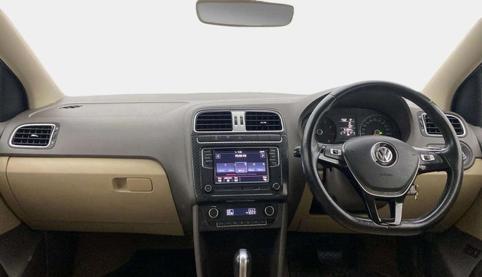 2017 Volkswagen Vento HIGHLINE PETROL AT, Petrol, Automatic, 61,985 km, Dashboard