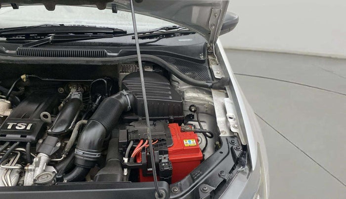 2017 Volkswagen Vento HIGHLINE PETROL AT, Petrol, Automatic, 61,985 km, Engine View - Left