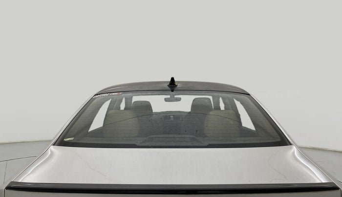 2017 Volkswagen Vento HIGHLINE PETROL AT, Petrol, Automatic, 61,985 km, Rear Windshield
