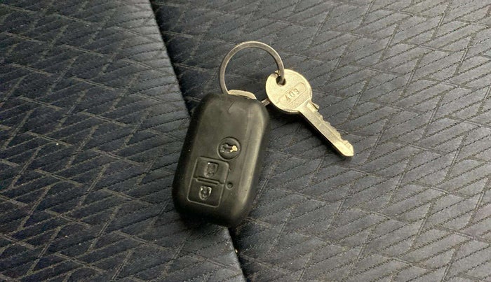 2019 Maruti Baleno ZETA PETROL 1.2, Petrol, Manual, 54,489 km, Key Close Up