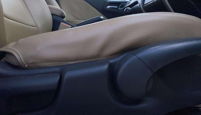 2019 Honda City 1.5L I-VTEC V MT, Petrol, Manual, 40,333 km, Driver Side Adjustment Panel