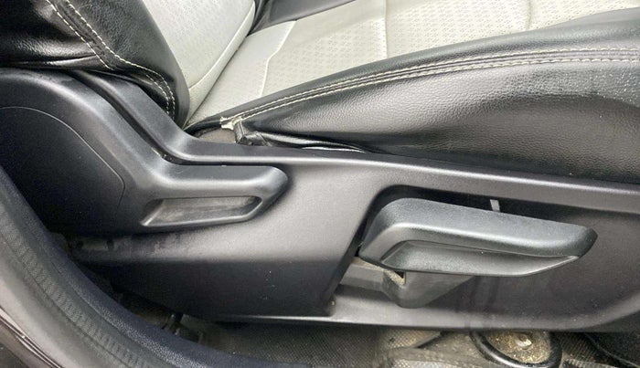 2022 Tata Tiago XZ PETROL, Petrol, Manual, 43,500 km, Driver Side Adjustment Panel