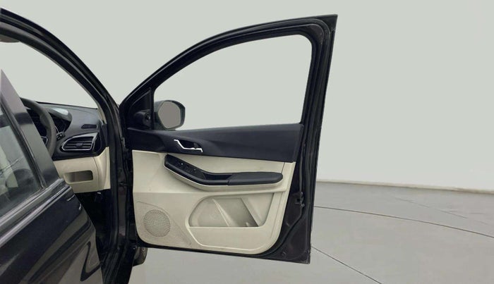 2022 Tata Tiago XZ PETROL, Petrol, Manual, 43,500 km, RHS Front Door