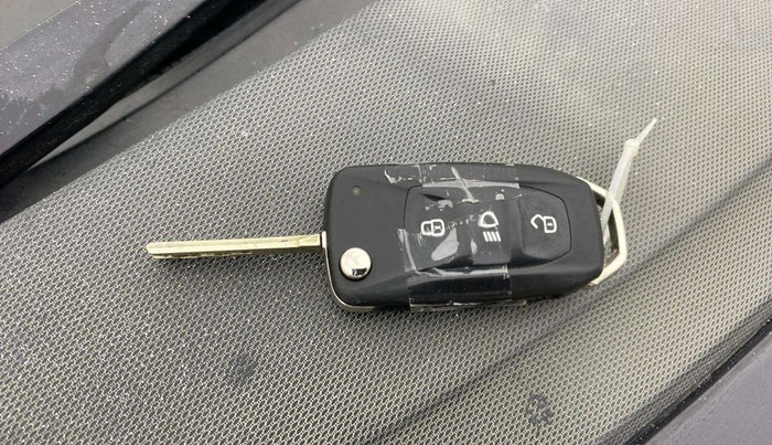 2022 Tata Tiago XZ PETROL, Petrol, Manual, 43,500 km, Key Close Up