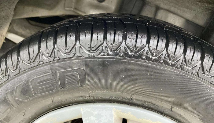 2015 Hyundai Eon ERA +, Petrol, Manual, 45,544 km, Left Rear Tyre Tread