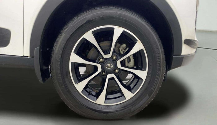 2021 Tata NEXON XZA PLUS (O) DIESEL, Diesel, Automatic, 21,649 km, Right Front Wheel