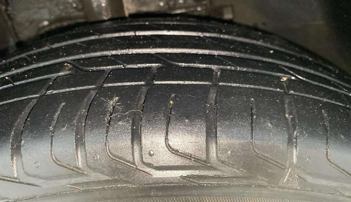 2021 Tata NEXON XZA PLUS (O) DIESEL, Diesel, Automatic, 21,649 km, Right Front Tyre Tread