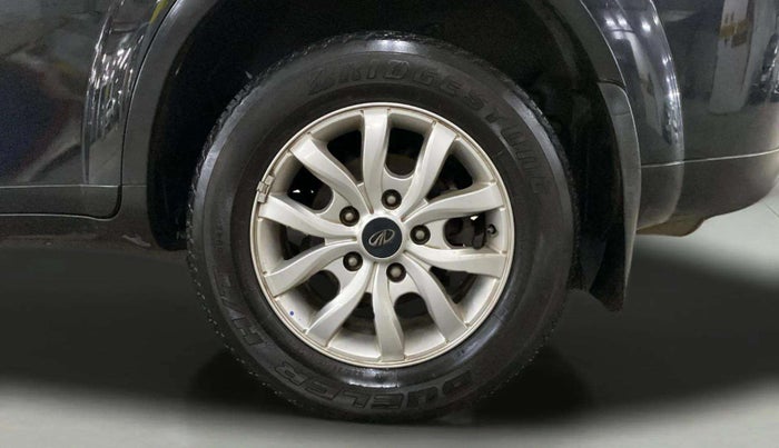 2019 Mahindra XUV500 W9, Diesel, Manual, 35,650 km, Left Rear Wheel