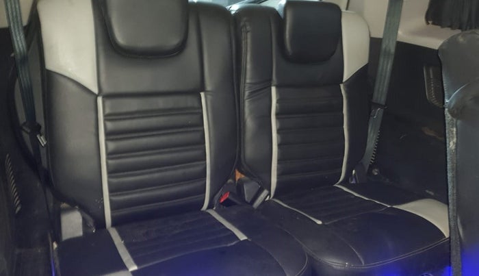 2019 Mahindra XUV500 W9, Diesel, Manual, 35,650 km, Third Seat Row ( optional )