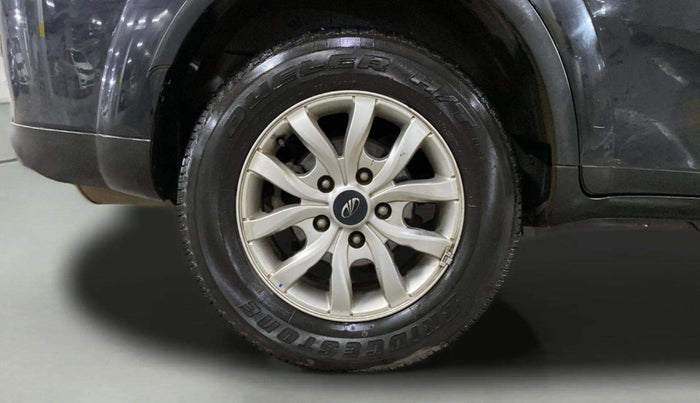 2019 Mahindra XUV500 W9, Diesel, Manual, 35,650 km, Right Rear Wheel