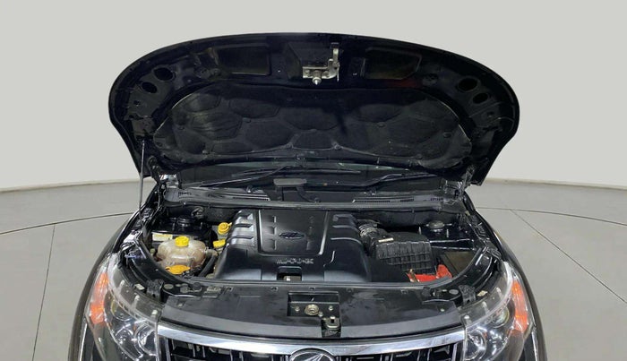 2019 Mahindra XUV500 W9, Diesel, Manual, 35,650 km, Open Bonet