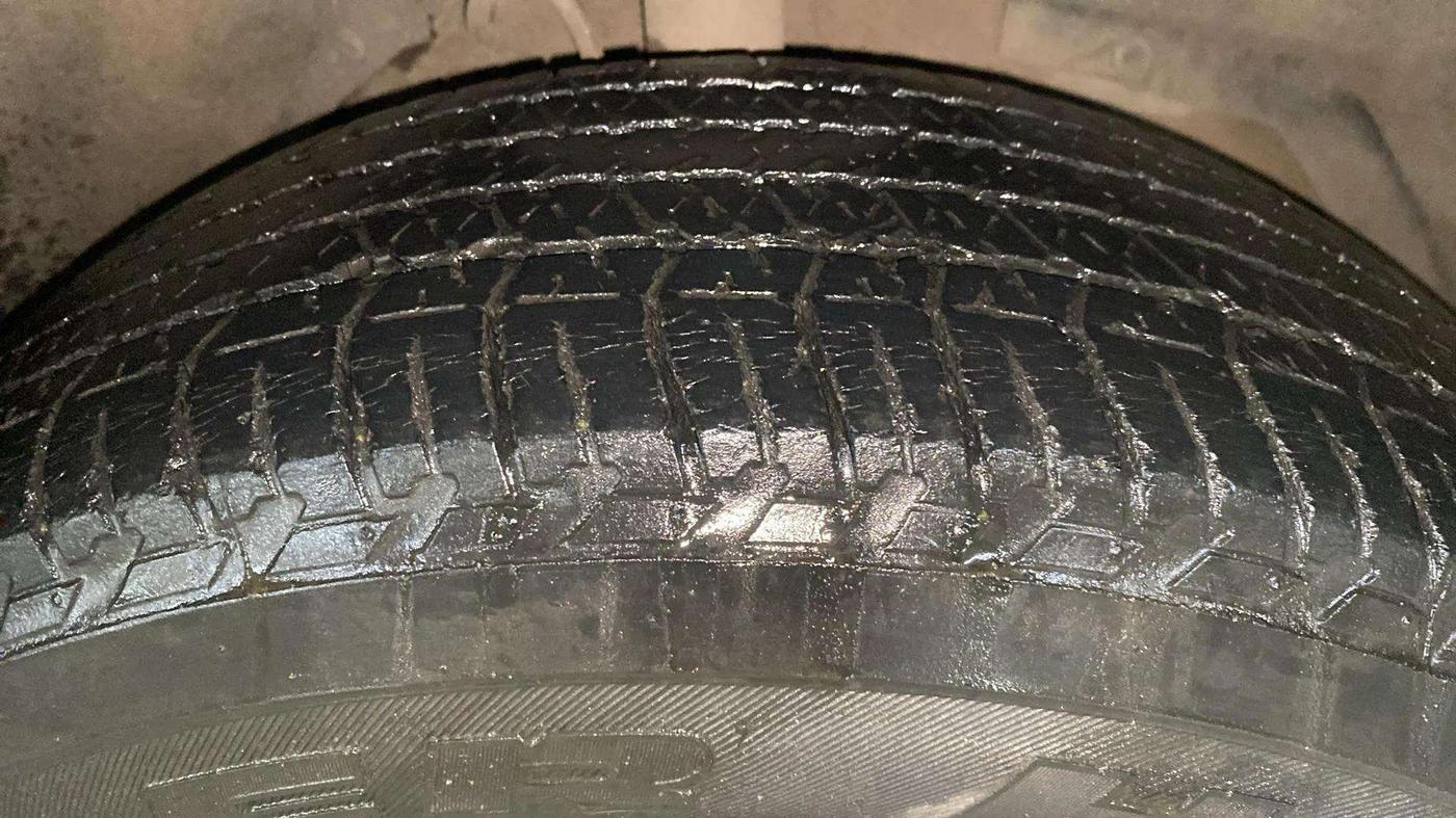 2019 Mahindra XUV500 W9, Diesel, Manual, 35,650 km, Right Front Tyre Tread