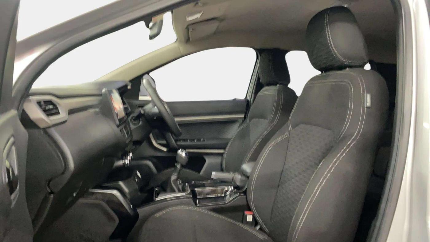 2021 Renault Kiger RXZ MT, Petrol, Manual, 19,417 km, Right Side Front Door Cabin