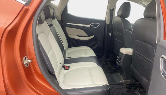 2022 MG ASTOR SHARP 1.5 CVT, Petrol, Automatic, 62,709 km, Right Side Rear Door Cabin