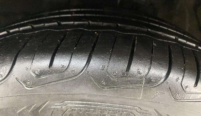 2022 MG ASTOR SHARP 1.5 CVT, Petrol, Automatic, 62,709 km, Left Front Tyre Tread