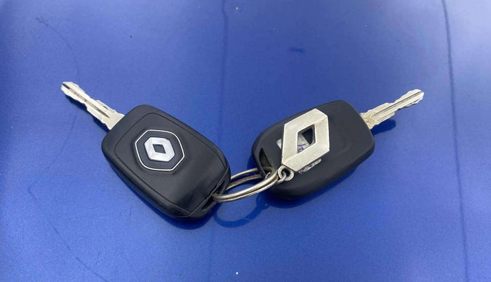 2020 Renault TRIBER RXT, Petrol, Manual, 36,524 km, Key Close Up