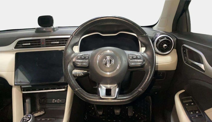 2022 MG ASTOR SHARP 1.5 MT, Petrol, Manual, 56,489 km, Steering Wheel Close Up