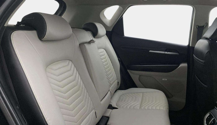 2021 KIA SONET HTX PLUS 1.0 IMT, Petrol, Manual, 52,405 km, Right Side Rear Door Cabin