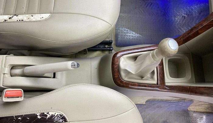 2017 Maruti Ertiga ZXI+, Petrol, Manual, 45,488 km, Gear Lever