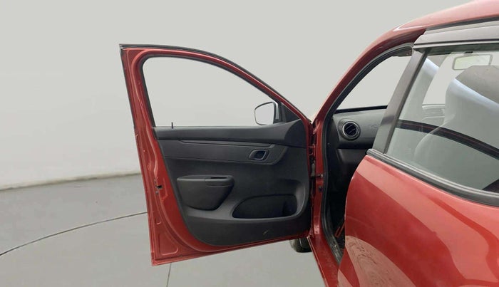 2022 Renault Kwid RXT 1.0 AMT, Petrol, Automatic, 12,707 km, LHS Front Door