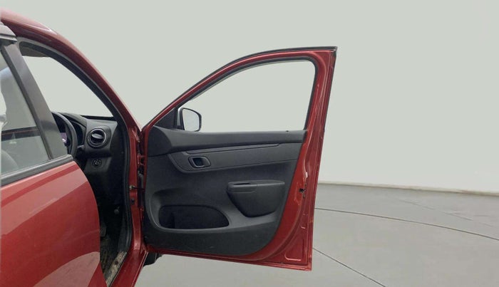 2022 Renault Kwid RXT 1.0 AMT, Petrol, Automatic, 12,707 km, RHS Front Door