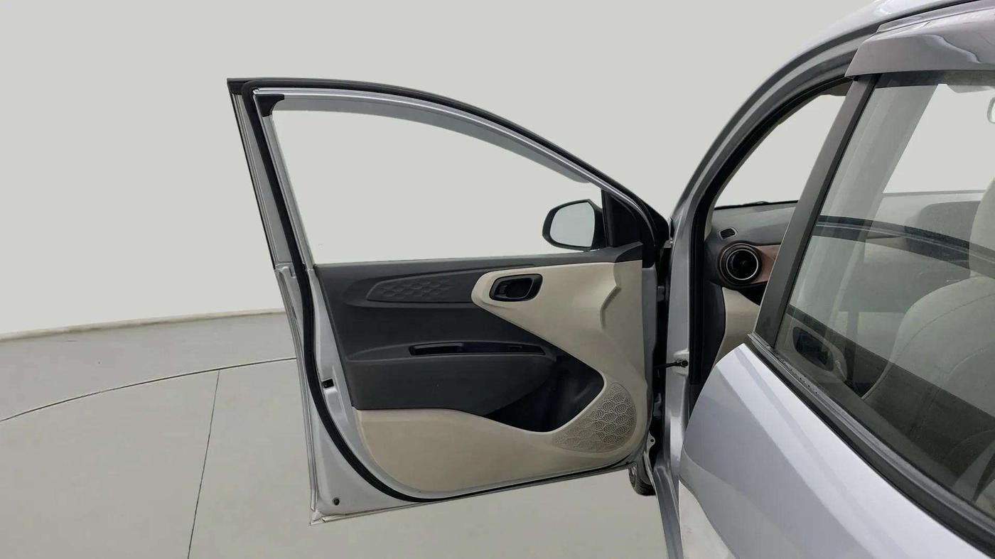 2021 Hyundai AURA S 1.2, Petrol, Manual, 61,214 km, LHS Front Door