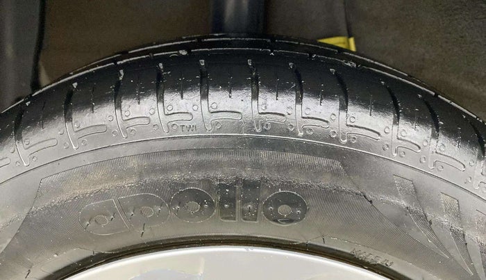 2021 Hyundai AURA S 1.2, Petrol, Manual, 61,214 km, Left Rear Tyre Tread