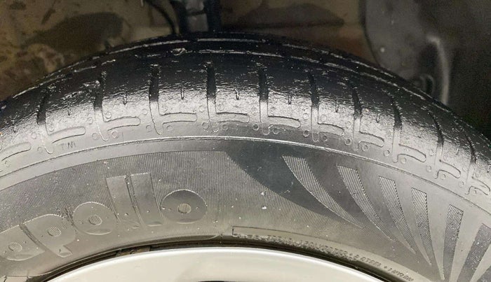 2021 Hyundai AURA S 1.2, Petrol, Manual, 61,214 km, Left Front Tyre Tread