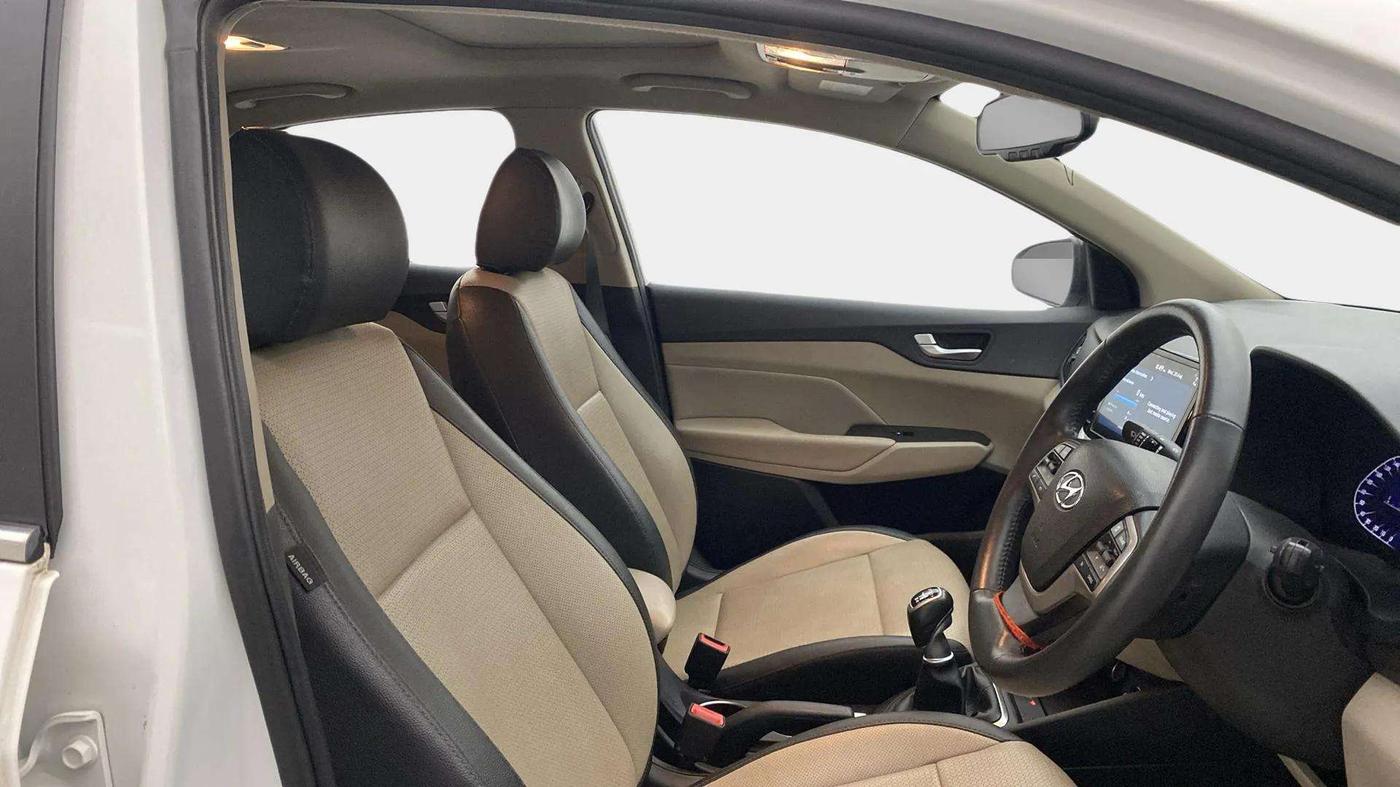 2021 Hyundai Verna SX (O)1.5 VTVT, Petrol, Manual, 58,536 km, Right Side Front Door Cabin