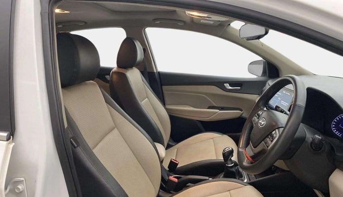 2021 Hyundai Verna SX (O)1.5 VTVT, Petrol, Manual, 58,494 km, Right Side Front Door Cabin