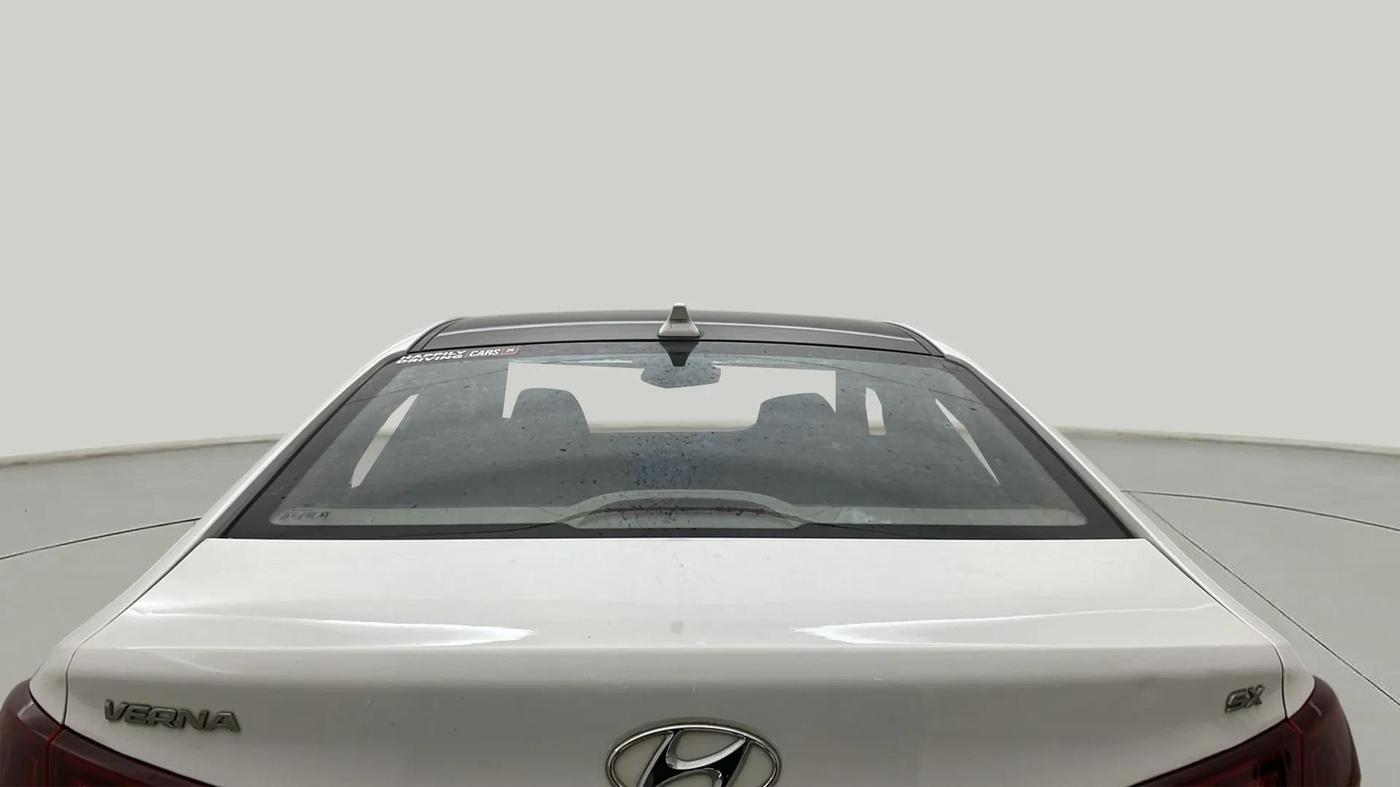 2021 Hyundai Verna SX (O)1.5 VTVT, Petrol, Manual, 58,536 km, Rear Windshield