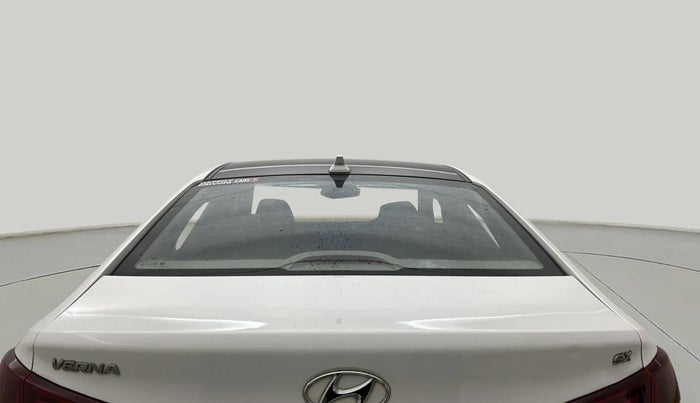 2021 Hyundai Verna SX (O)1.5 VTVT, Petrol, Manual, 58,494 km, Rear Windshield