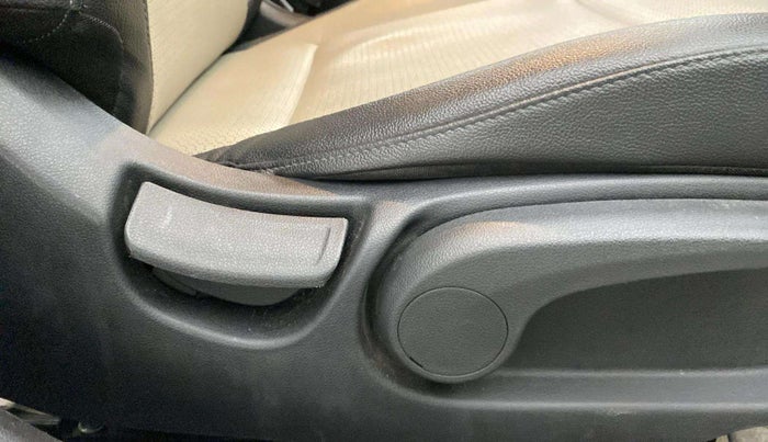 2021 Hyundai Verna SX (O)1.5 VTVT, Petrol, Manual, 58,494 km, Driver Side Adjustment Panel