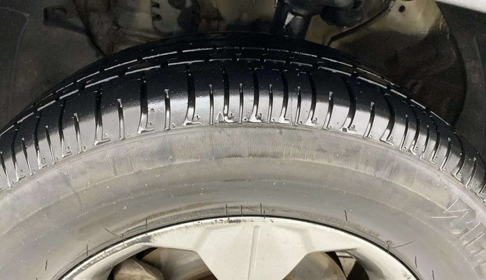 2020 KIA SELTOS HTK PLUS AT 1.5 DIESEL, Diesel, Automatic, 76,442 km, Left Front Tyre Tread