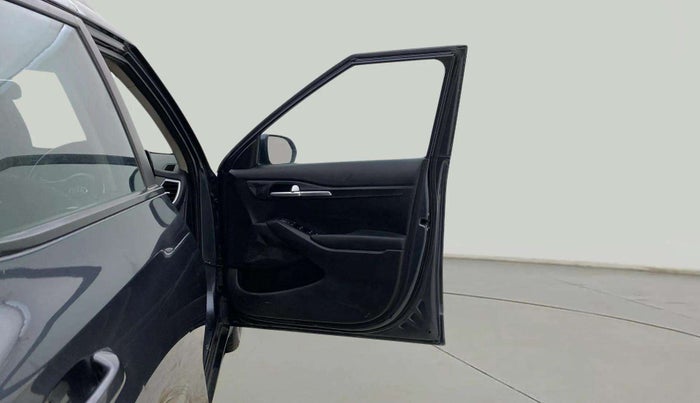 2020 KIA SELTOS HTK PLUS AT 1.5 DIESEL, Diesel, Automatic, 76,442 km, RHS Front Door