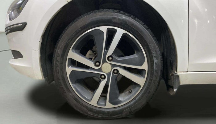2021 Tata ALTROZ XZ PETROL, Petrol, Manual, 25,324 km, Left Front Wheel