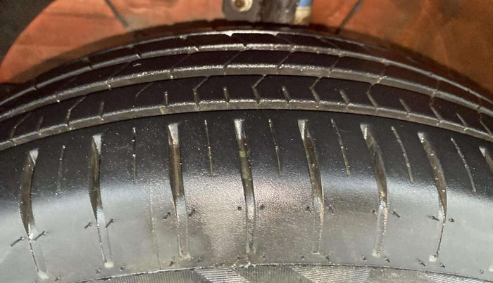 2022 Maruti Swift ZXI PLUS AMT, Petrol, Automatic, 6,564 km, Left Front Tyre Tread