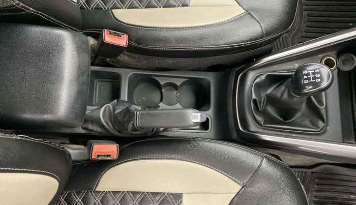 2020 Ford Ecosport TITANIUM 1.5L DIESEL, Diesel, Manual, 1,39,858 km, Gear Lever