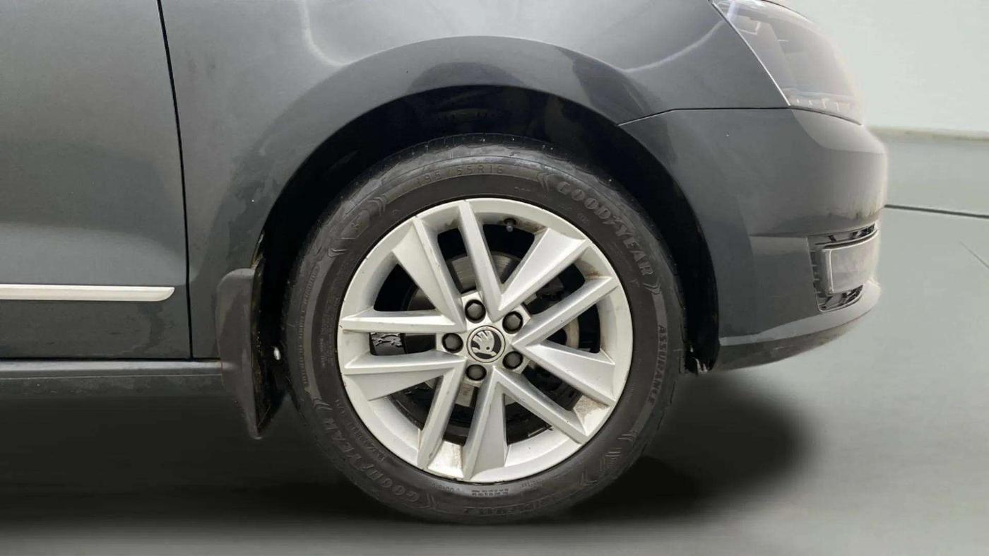 2020 Skoda Rapid STYLE TSI, Petrol, Manual, 68,062 km, Right Front Wheel