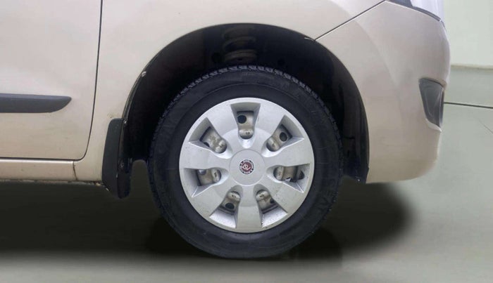 2016 Maruti Wagon R 1.0 LXI CNG, CNG, Manual, 98,303 km, Right Front Wheel