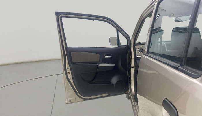 2016 Maruti Wagon R 1.0 LXI CNG, CNG, Manual, 98,303 km, LHS Front Door