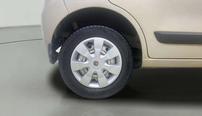 2016 Maruti Wagon R 1.0 LXI CNG, CNG, Manual, 98,303 km, Right Rear Wheel